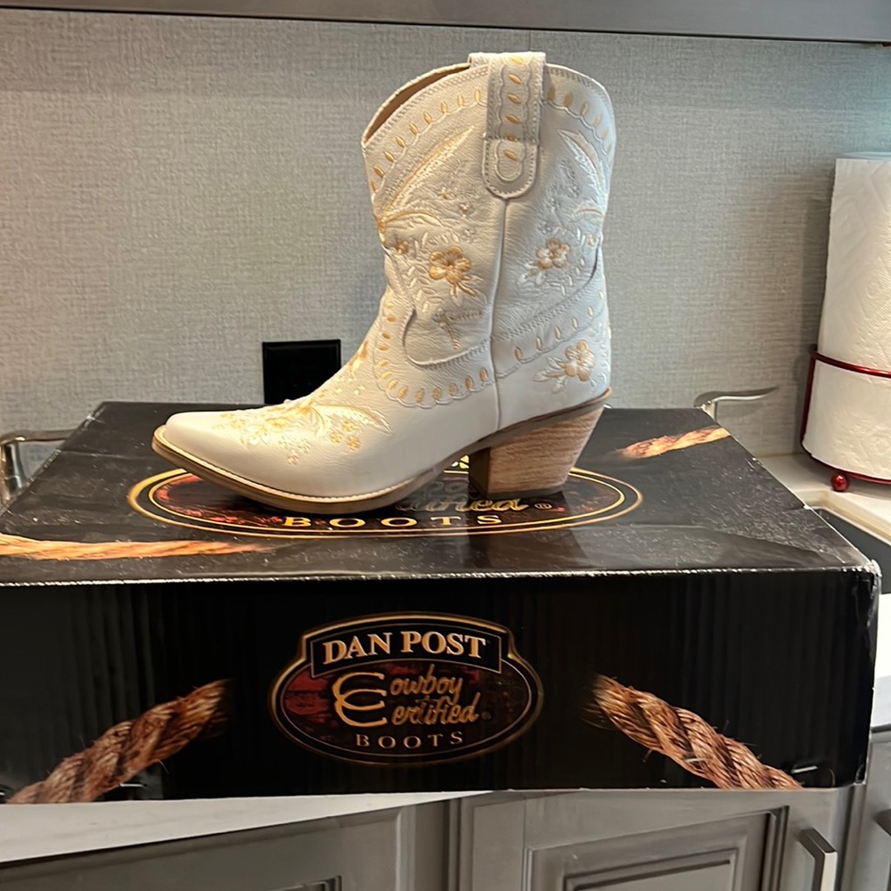 Dingo Primrose Womens Western Boots